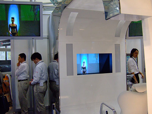 20051005ceatec01.jpg